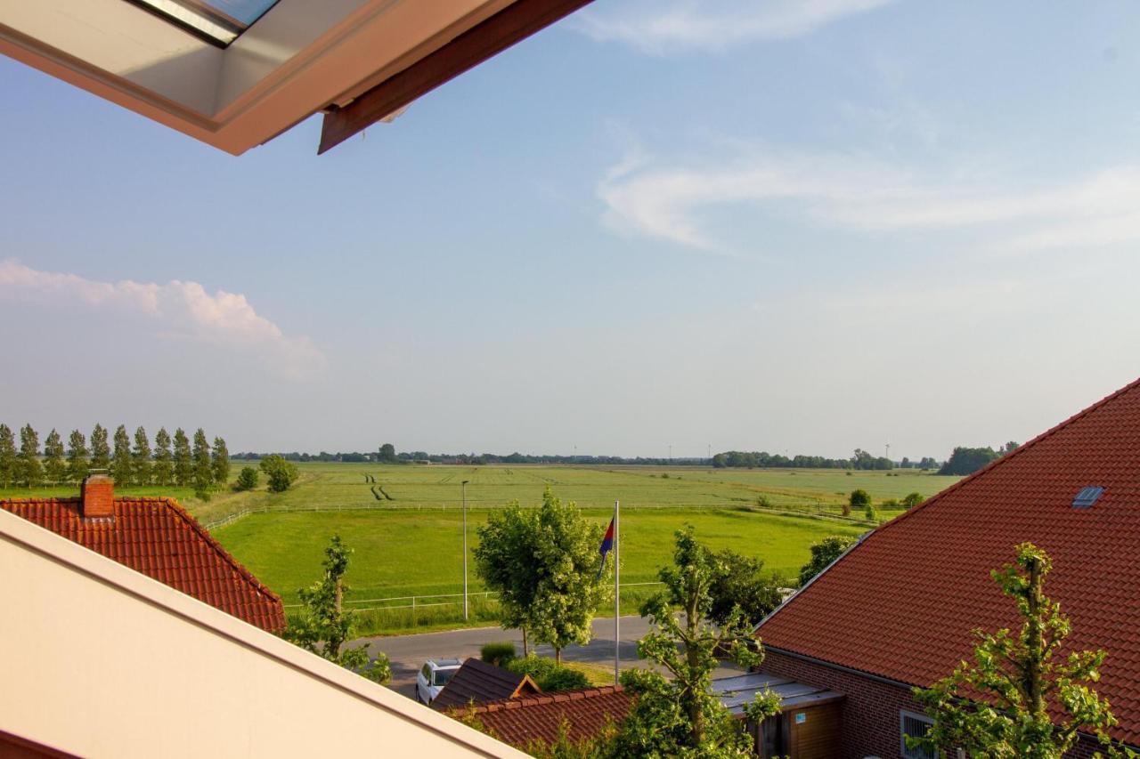 Up Besoeoek - Rapsbluete Mit Infrarotsauna Krummhörn エクステリア 写真